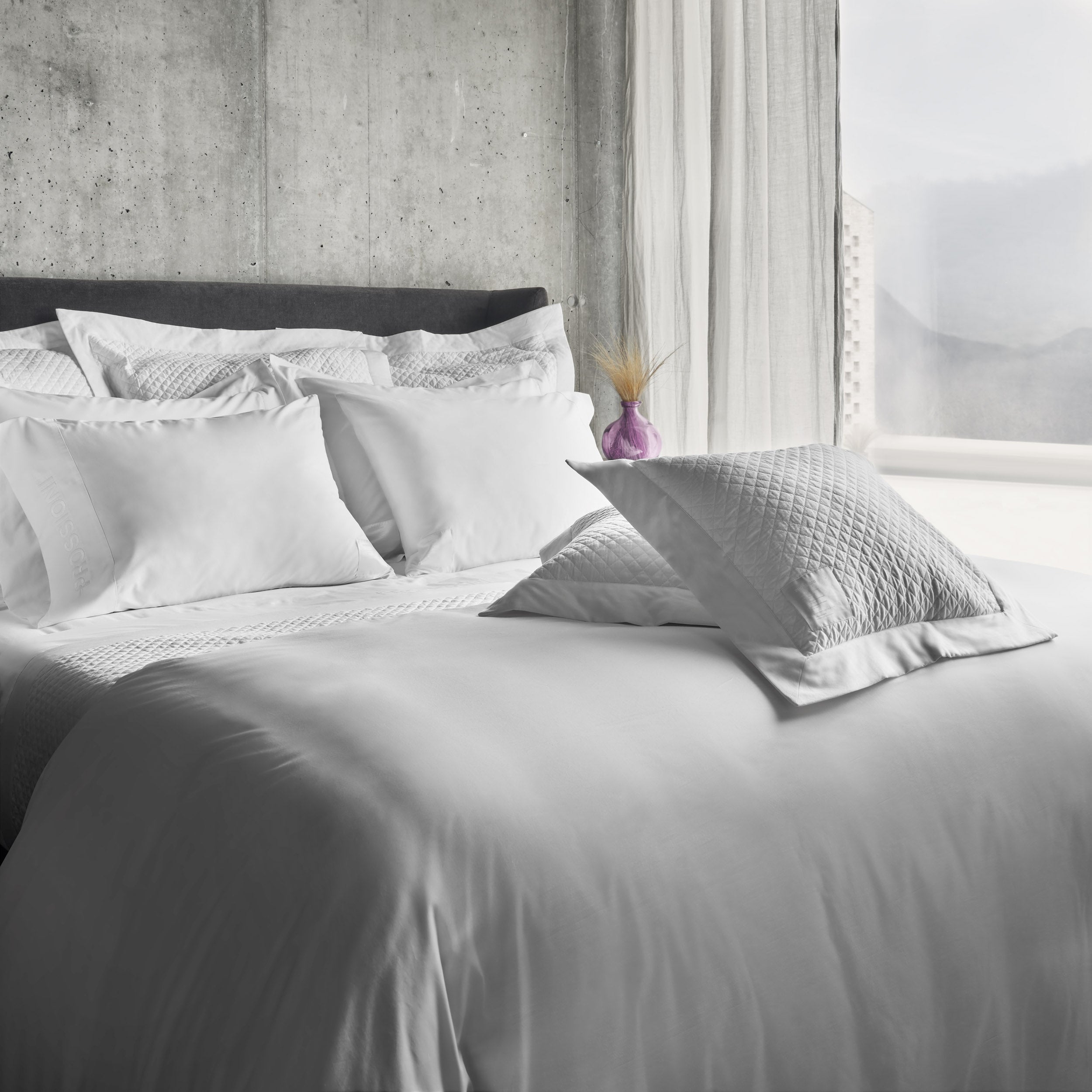 Boutique Hotel Sateen / Twin / PROSSIONI® White, Boutique Hotel Sateen / Twin XL / PROSSIONI® White, Boutique Hotel Sateen / Full / PROSSIONI® White, Boutique Hotel Sateen / Queen / PROSSIONI® White, Boutique Hotel Sateen / King / PROSSIONI® White, Boutique Hotel Sateen / Cal King / PROSSIONI® White, Boutique Hotel Sateen / Split King / PROSSIONI® White, Boutique Hotel Sateen / King w/st pillowcases / PROSSIONI® White