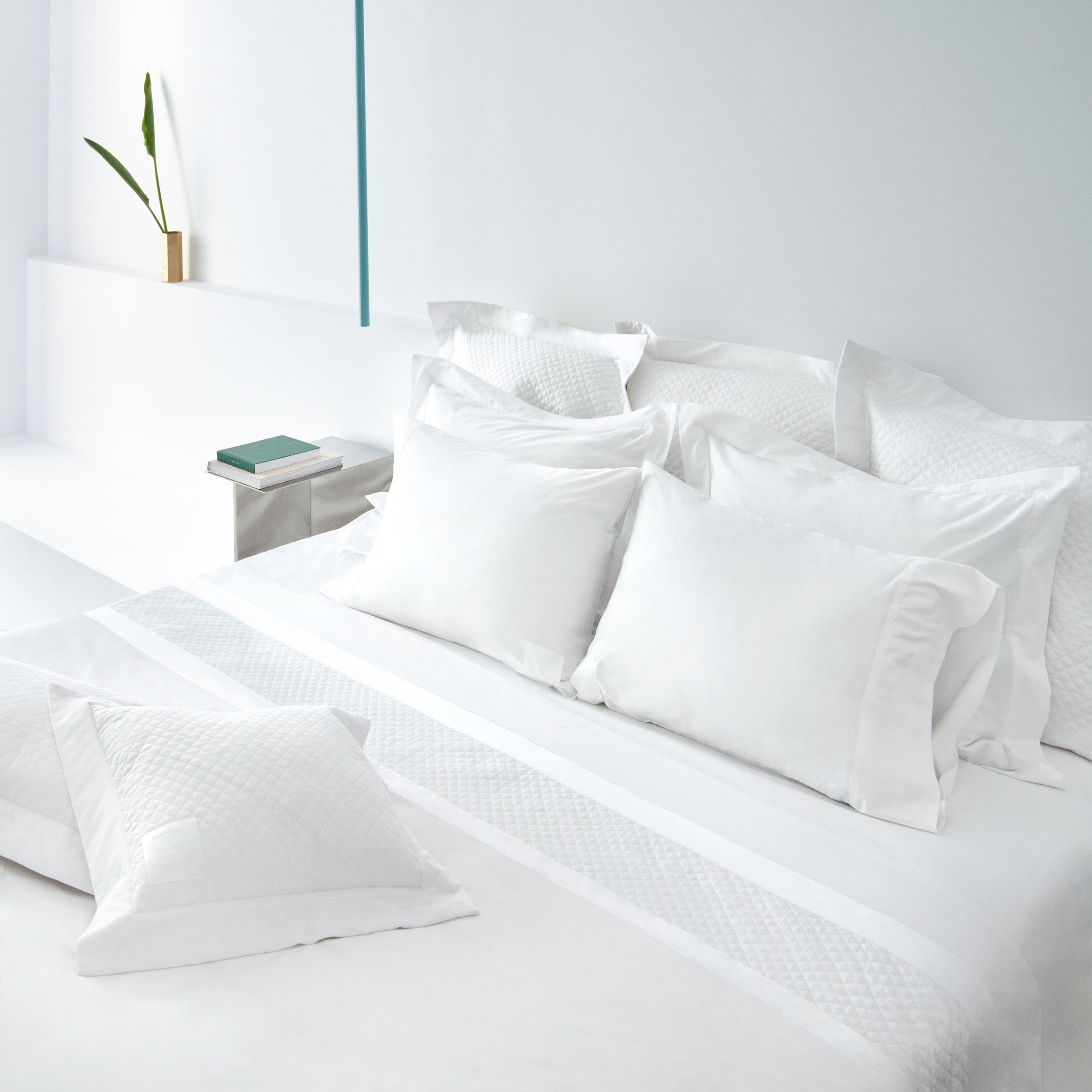 Grand Hotel Percale / Twin / PROSSIONI® White, Grand Hotel Percale / Twin XL / PROSSIONI® White, Grand Hotel Percale / Full / PROSSIONI® White, Grand Hotel Percale / Queen / PROSSIONI® White, Grand Hotel Percale / King / PROSSIONI® White, Grand Hotel Percale / Cal King / PROSSIONI® White, Grand Hotel Percale / Split King / PROSSIONI® White, Grand Hotel Percale / King w/st pillowcases / PROSSIONI® White