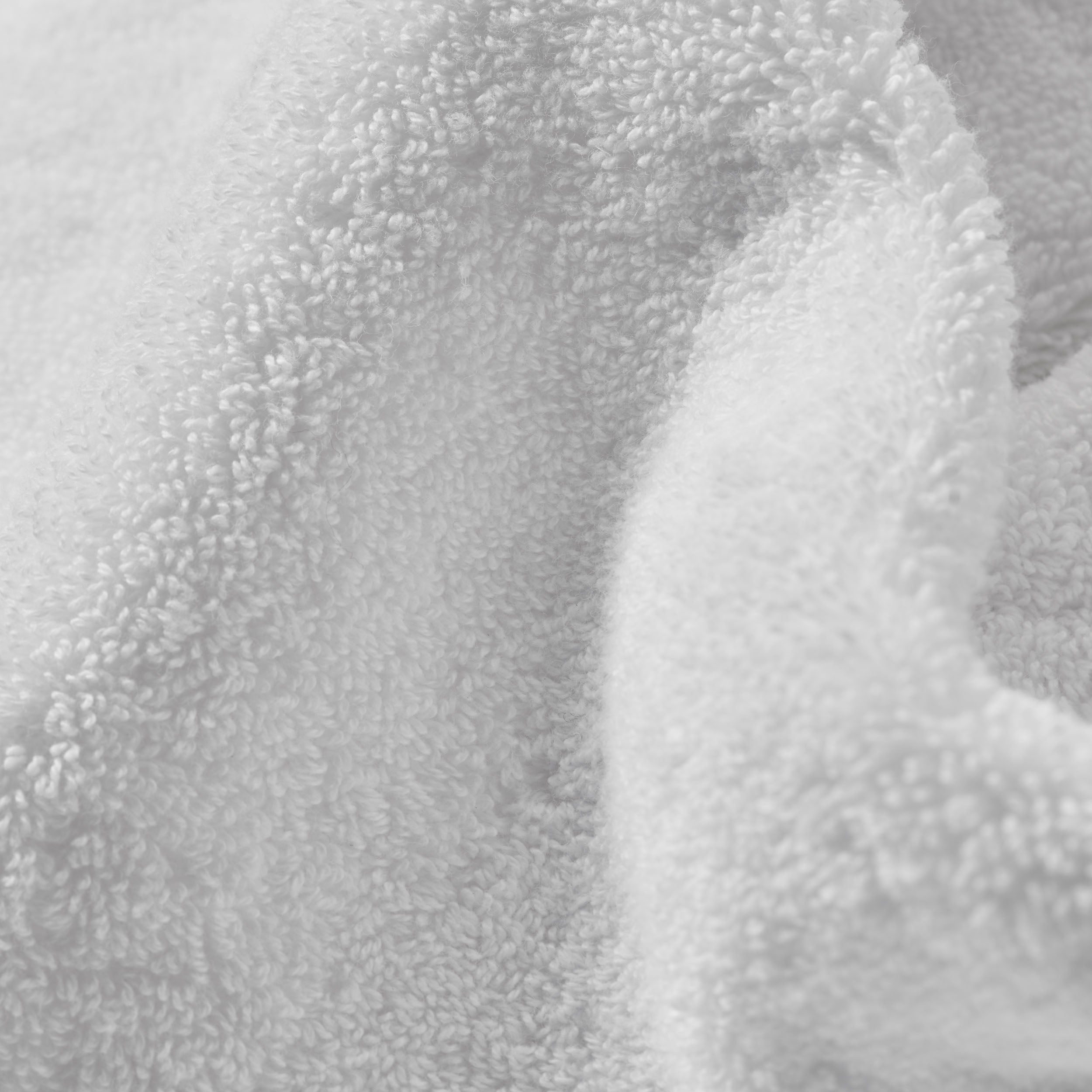 Beach House Terry / Bath Towels 30” x 56” / PROSSIONI® White
